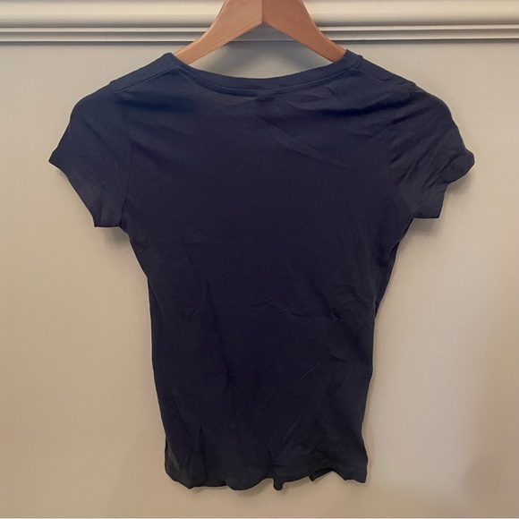 Bermuda T-Shirt - Picture 2 of 2